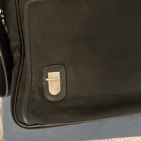 COACH, NWOT. Black smooth leather. Men’s computer bag with shoulder strap. - Picture 12 of 15